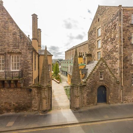 Ferienwohnung Guestready - Elegant 2Br Period Flat In Oldtown Edinburgh Exterior foto