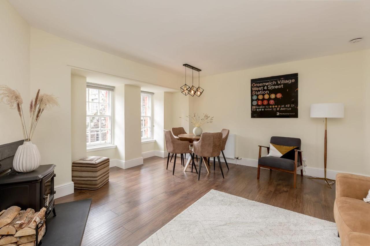 Ferienwohnung Guestready - Elegant 2Br Period Flat In Oldtown Edinburgh Exterior foto