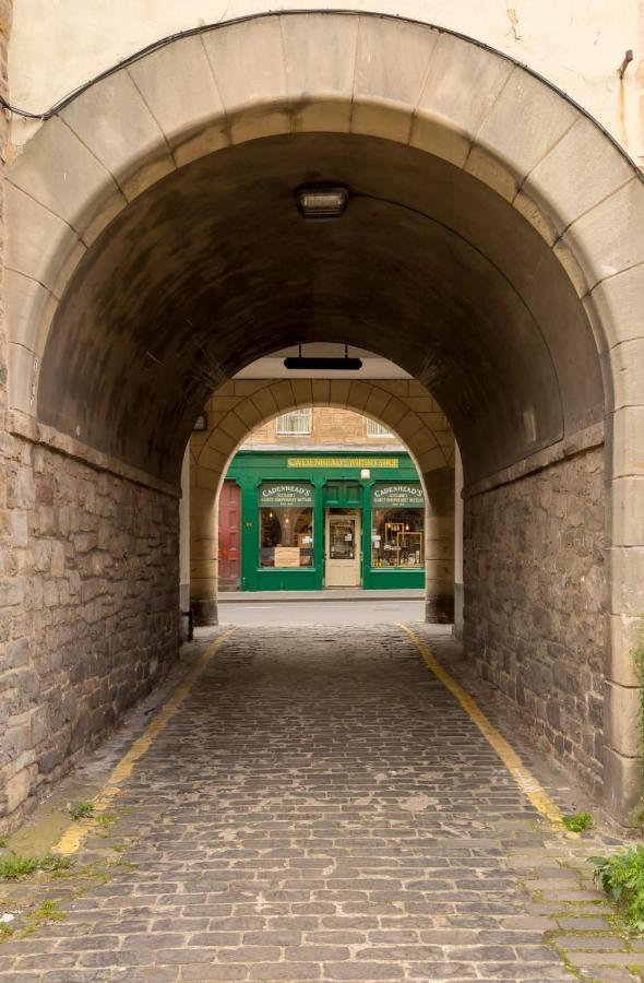 Ferienwohnung Guestready - Elegant 2Br Period Flat In Oldtown Edinburgh Exterior foto